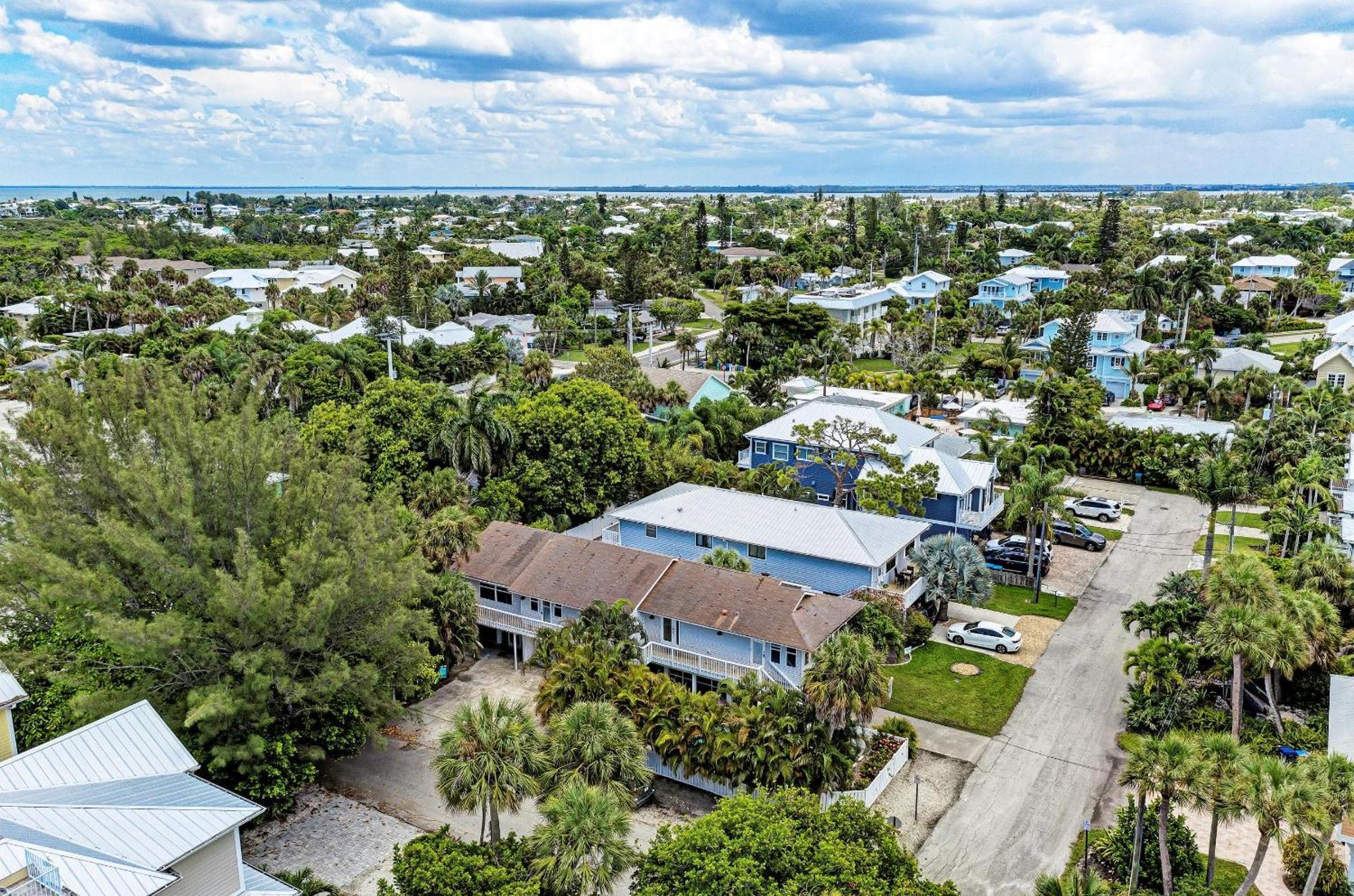 Hang 12 Villa Holmes Beach Exterior photo